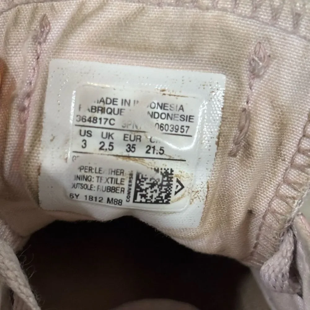 Converse Chuck Taylor Pink Leather Low Top Trainers Sz 3